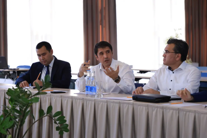 Oliy taʼlim tizimida taʼlim sifati va ilm-fanni takomillashtirish boʻyicha takliflar muhokama qilindi